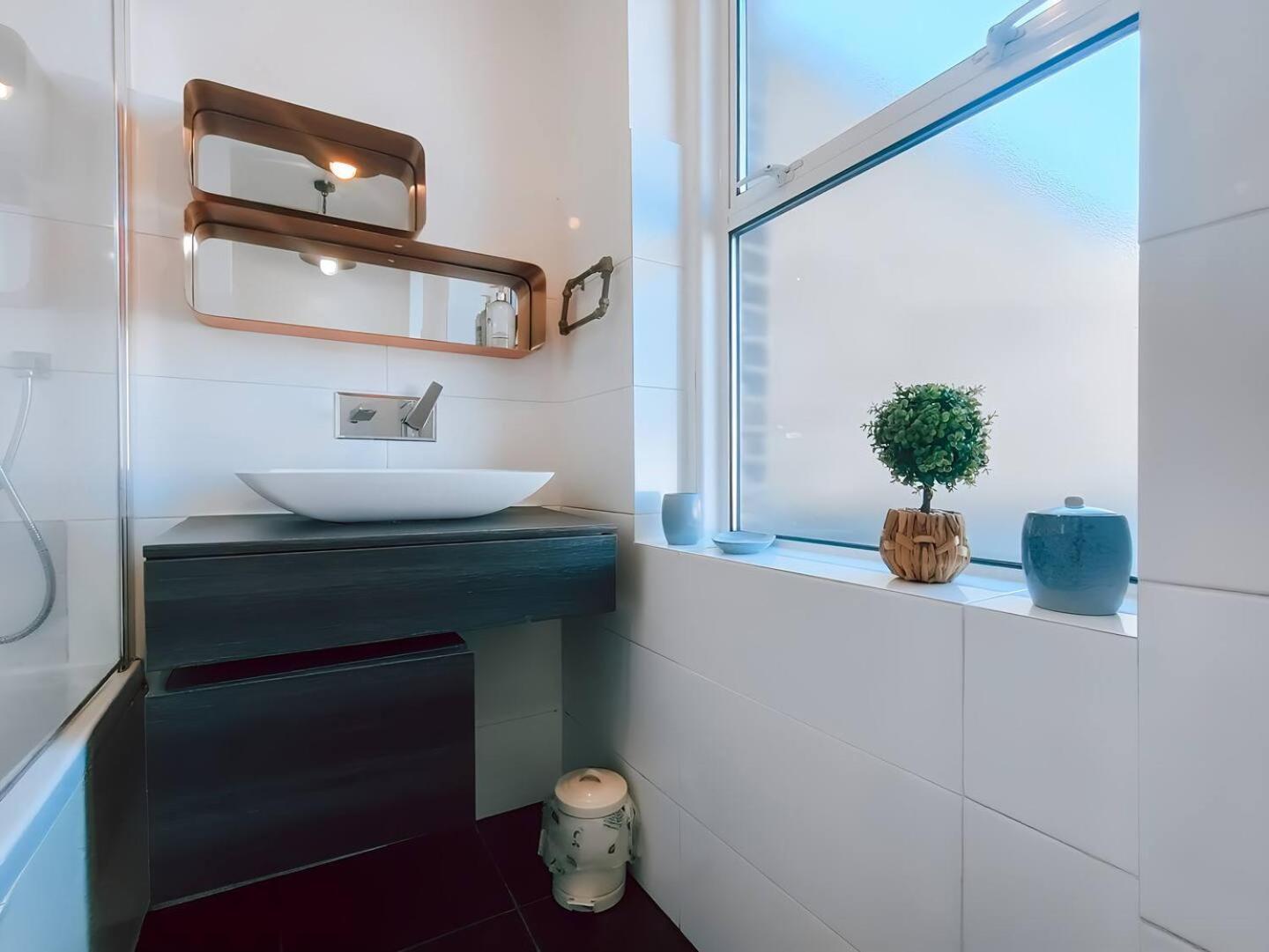 The Twickenham Apartment Near Strawberry Hill Extérieur photo