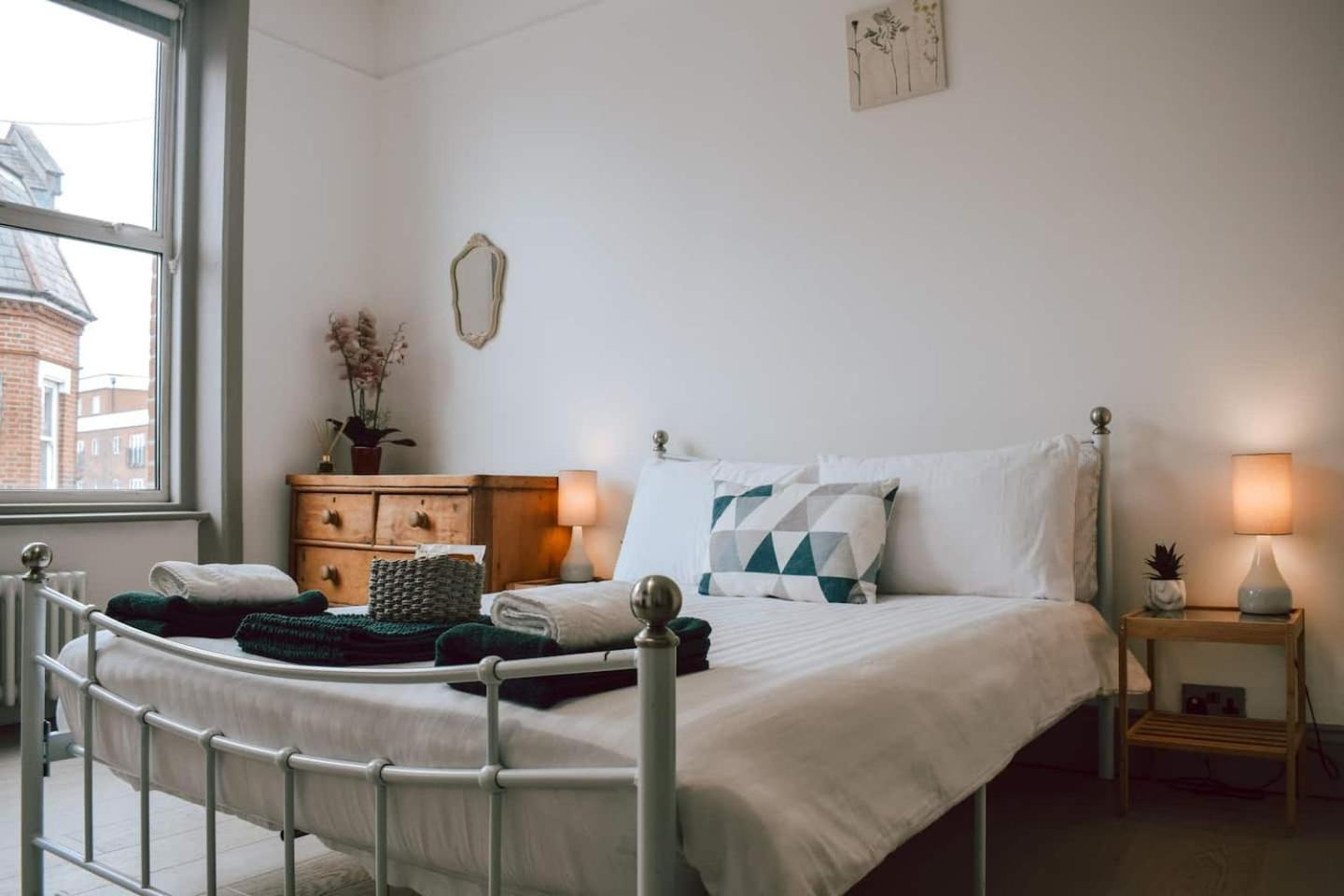 The Twickenham Apartment Near Strawberry Hill Extérieur photo