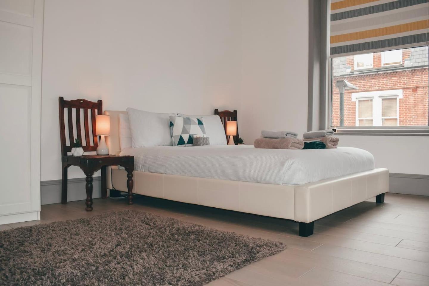 The Twickenham Apartment Near Strawberry Hill Extérieur photo